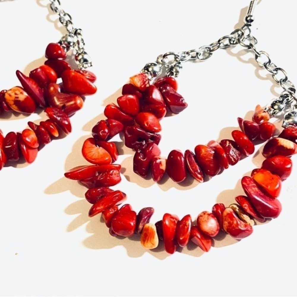 Red Coral Chip Double Hoop Earrings Silver Tone Boho Statement Dangle Fishhook - Picture 2 of 3